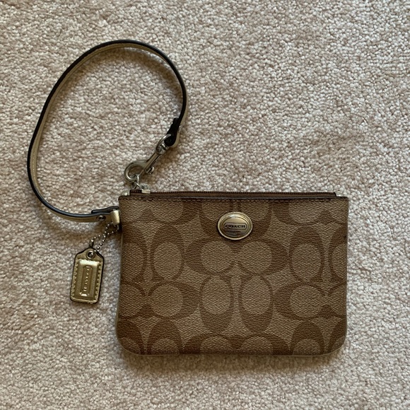 Coach | Metallic gold & brown leather wristlet - Picture 8 of 8